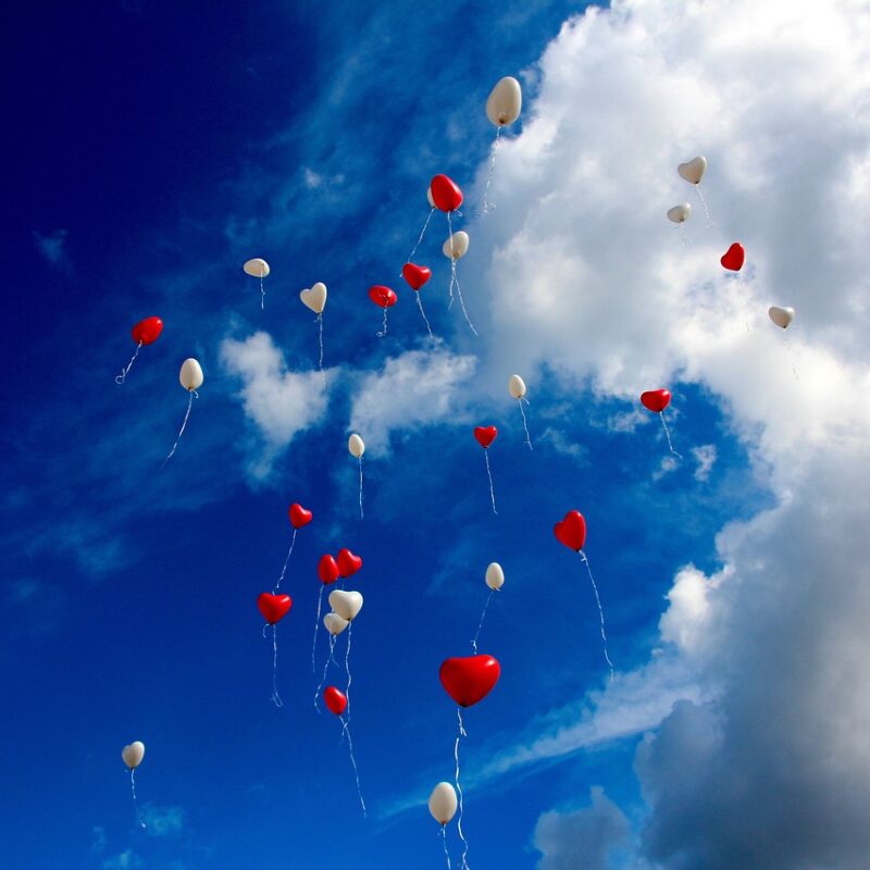 communion des saints - ballons ciel